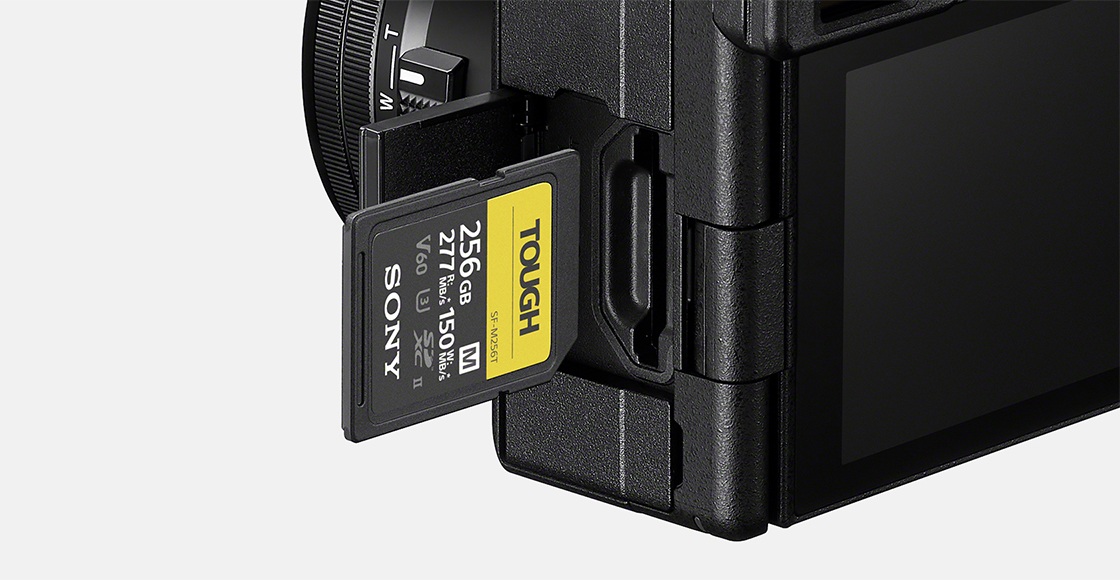 صورة فتحة البطاقة مع بطاقة ذاكرة SD