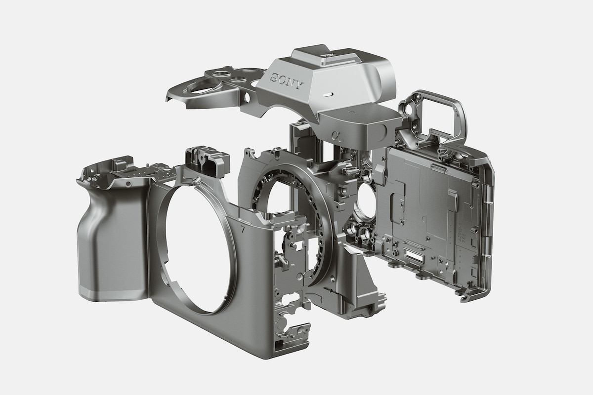 Alpha 7 V full-frame camera with advanced AI autofocus | Sony