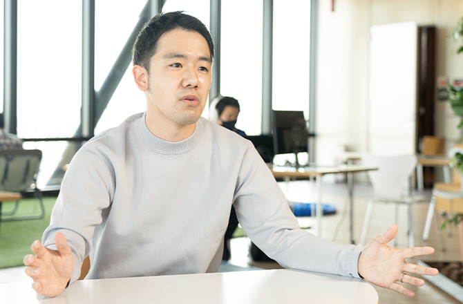 インタビュー風景の写真